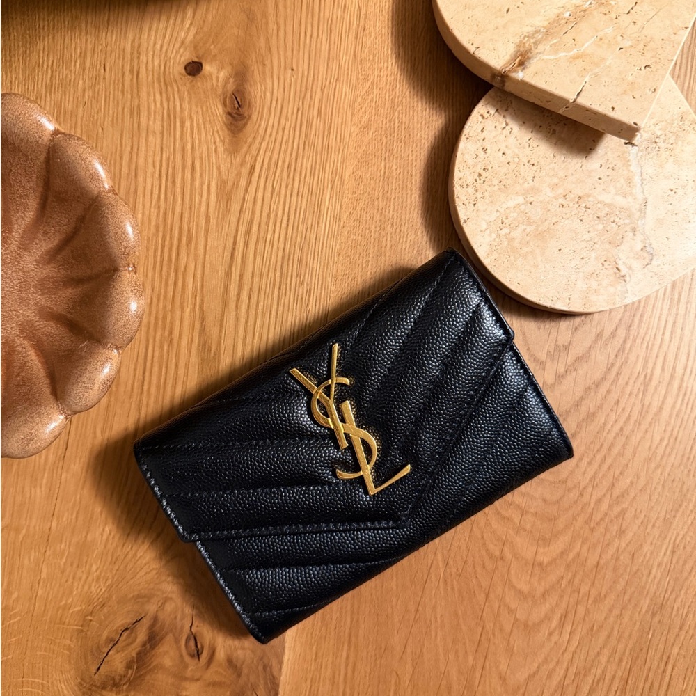 YVES SAINT LAURENT BLACK SMALL ENVELOPE WALLET GOLD LOGO